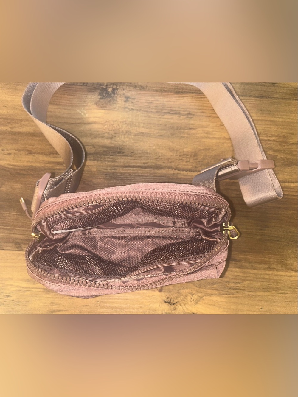 Nike Rose colored Fanny Pack Belt Bag- New, Never Used - Picture 5 of 5